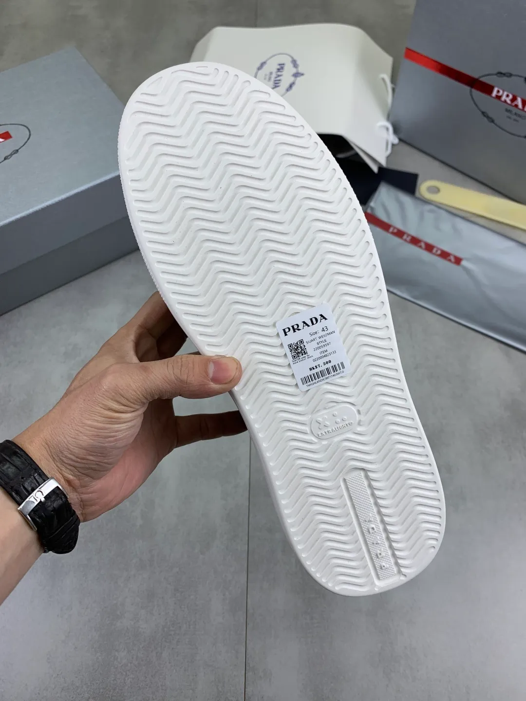 Men's men's shoes P560 💰【New style】Top quality, new popular models on the official website, which will never go out of style for a century, 🆘 The trendy brand (Prada) mainly promotes popular models, avant-garde and versatile fashionable men's shoes, privately molded, with cowhide splicing and 1:1 oil edge treatment... fashionable and simple, original imported cowhide with python skin, cowhide leather lining for feet; the atmosphere and personality are more fashionable, eye-catching and pursuing class. It will subvert the old idea and be a must-have for fashionistas who want to spend time with you! Must keep it! High-end comfortable and low-cost, high-end quality workmanship. Size: 38-45 4️⃣ colors available. full package